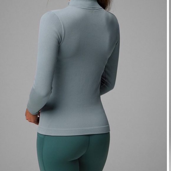 Fabletics - Ribbed Seamless Jacket- Stormcloud Jacket - Size Small - Picture 3 of 14